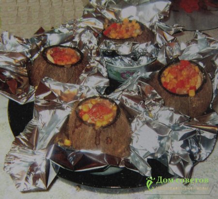 Мясо в кокосовом орехе
